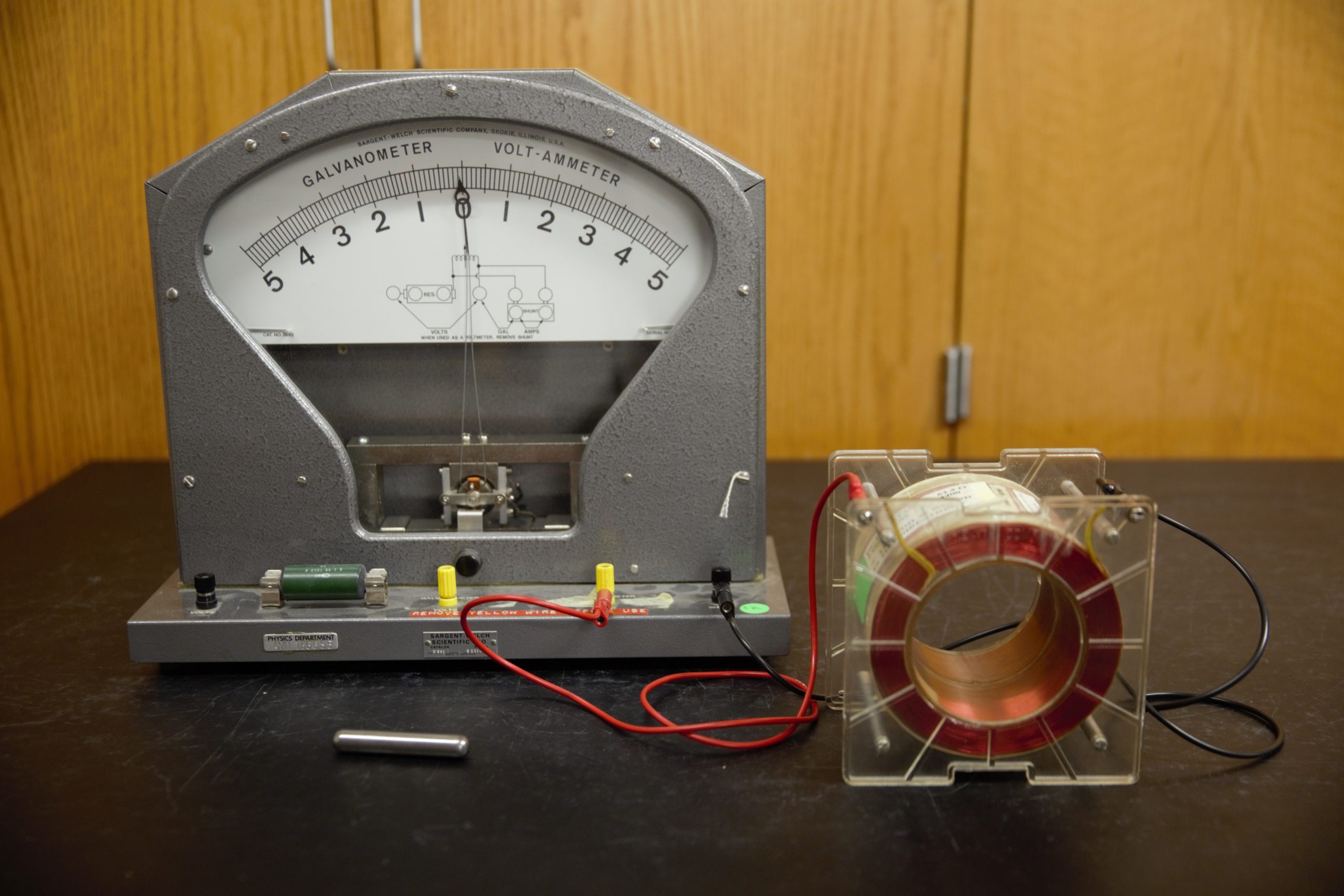 (5K10.40) Induced EMF in a Coil – TAMU Physics Lab Center