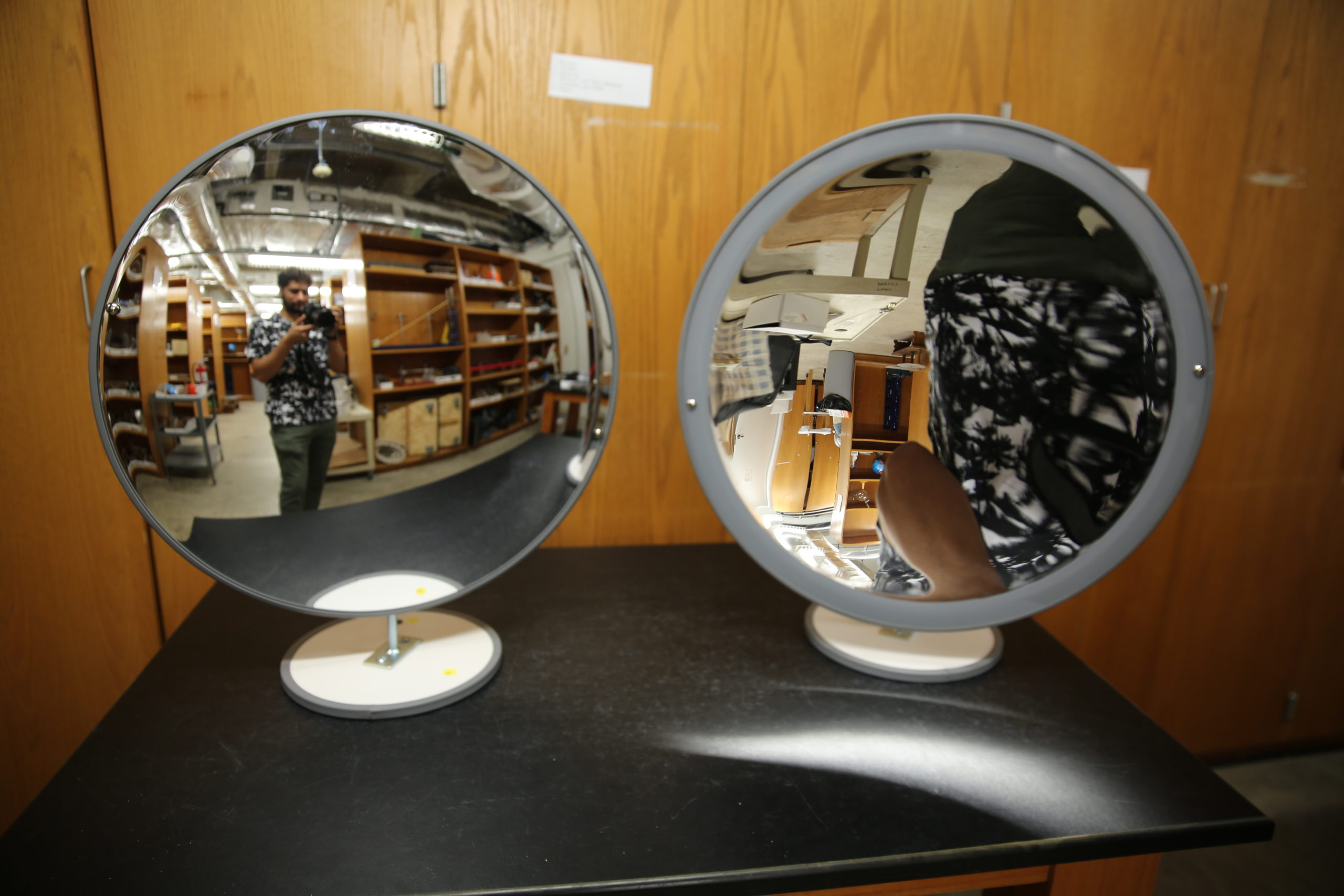 6A20.10) Concave and Convex Mirror – TAMU Physics Lab Center